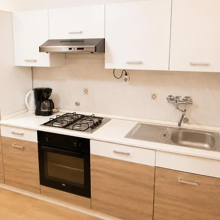 Appartement Lavinija *