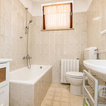 Appartement Lavinija